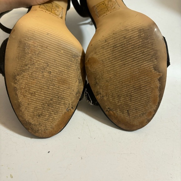 Aldo women’s black velvet crystal embellished strappy stiletto  heeled sandals 9 - Picture 11 of 12